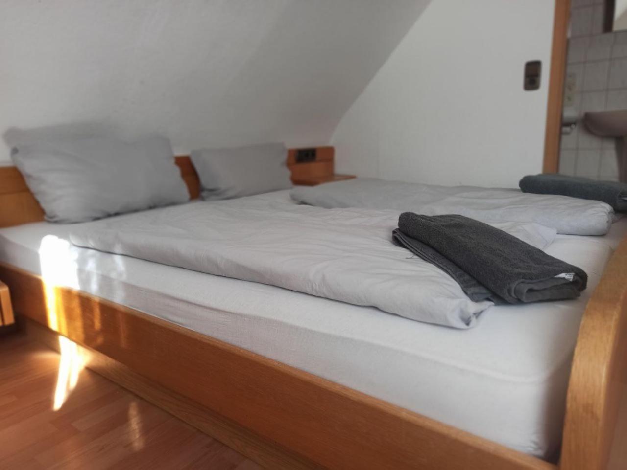 Monteurzimmer - Waldbronn Dış mekan fotoğraf