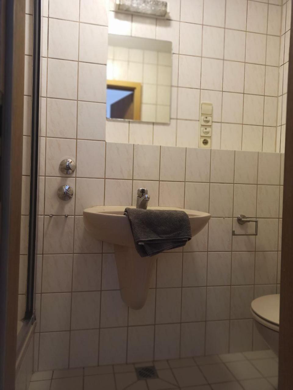 Monteurzimmer - Waldbronn Dış mekan fotoğraf